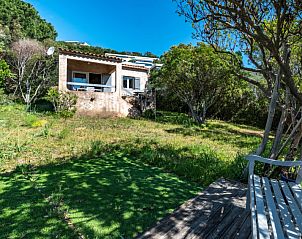 Guest house 04327808 • Holiday property Corsica • Vakantiehuis Le petit cabanon gris 