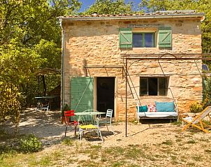 Guest house 04897203 • Holiday property Provence / Cote d'Azur • Huisje in Viens 