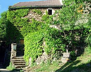 Verblijf 05019208 • Vakantiewoning Rhone-Alphes • Vakantiehuis in St-Mélany 