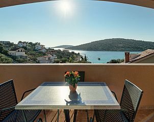 Verblijf 10325001 • Vakantiewoning Dalmatie • Holiday home Mirna 