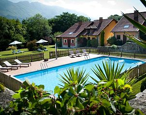 Verblijf 49021101 • Vakantie appartement Het groene Spanje • Hotel Rural La Lluriga 