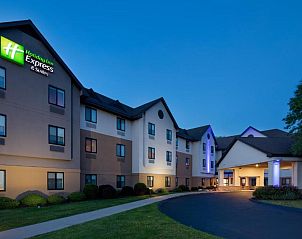 Verblijf 5625103 • Vakantie appartement New England • Holiday Inn Express & Suites Bradley Airport, an IHG Hotel 